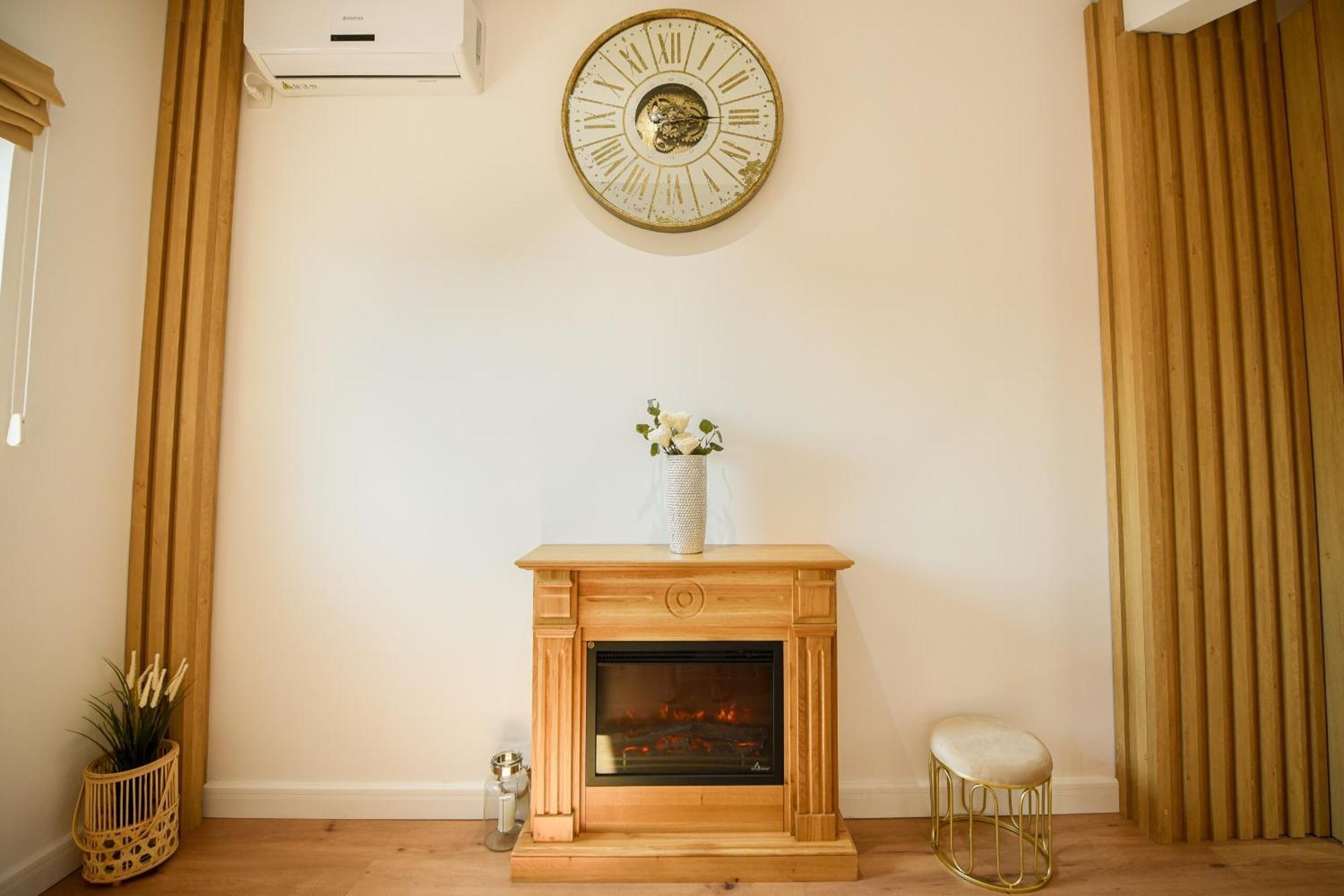 Away From - Modern & Cozy Near Vibrant Unirii Area Apartament *