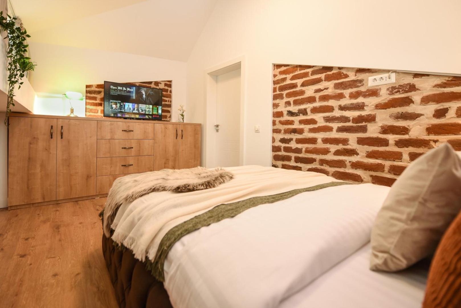 Apartament Away From - Modern & Cozy Near Vibrant Unirii Area Bucureşti