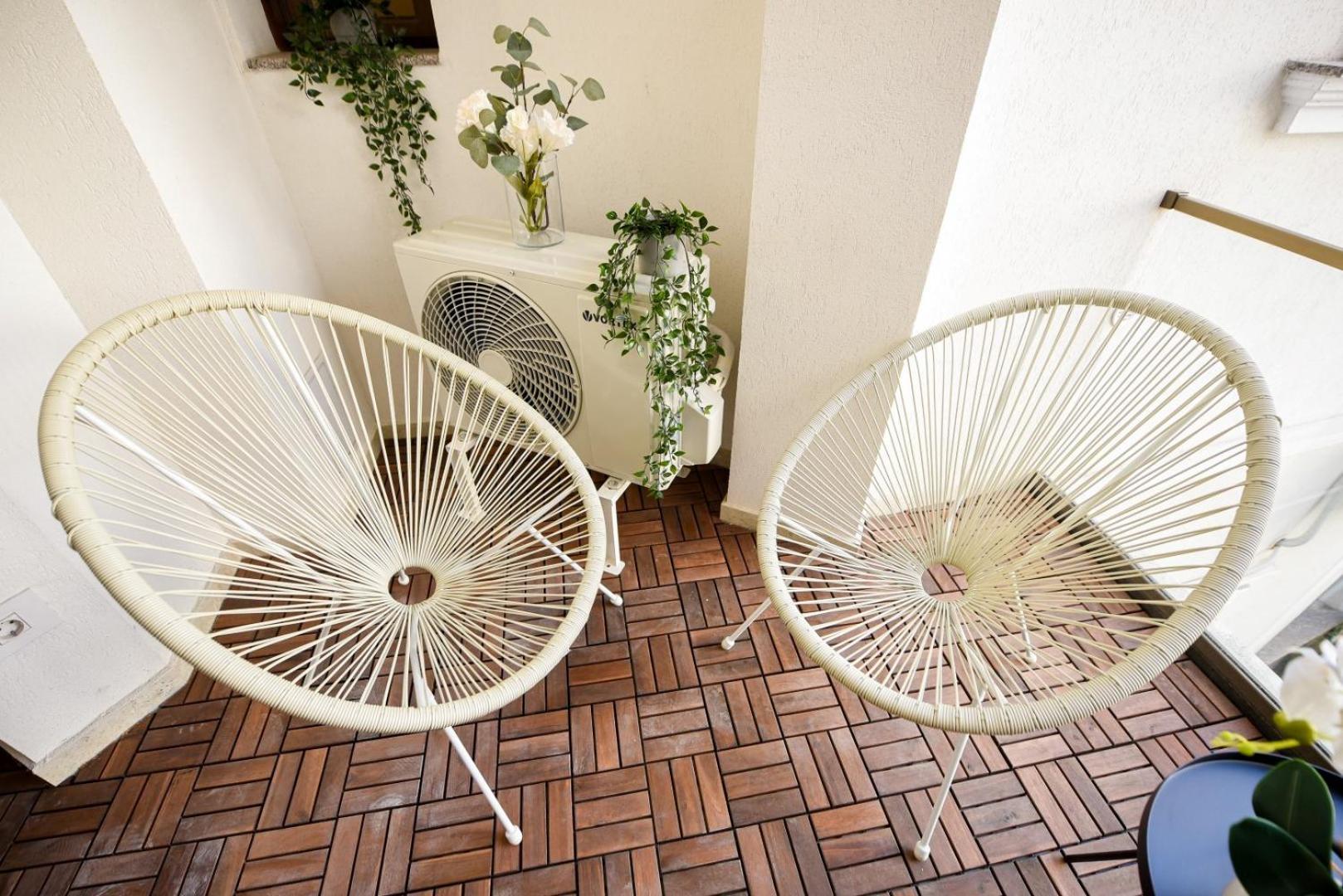 Apartament Away From - Modern & Cozy Near Vibrant Unirii Area Bucureşti